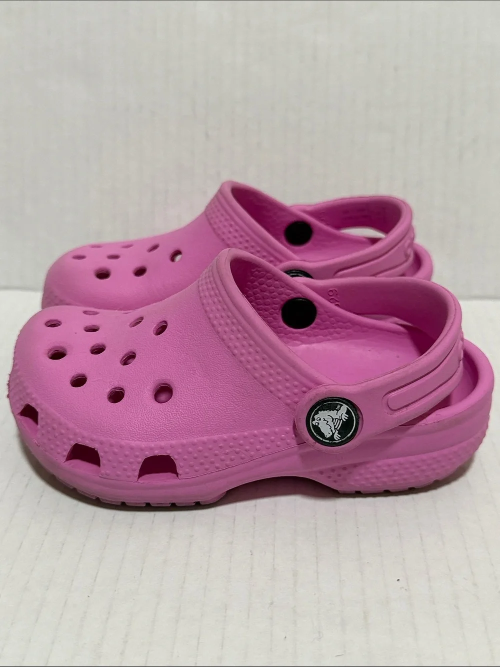 Crocs Kids Classic Pink Clogs Sandals Beach Pool - Toddler Size 8